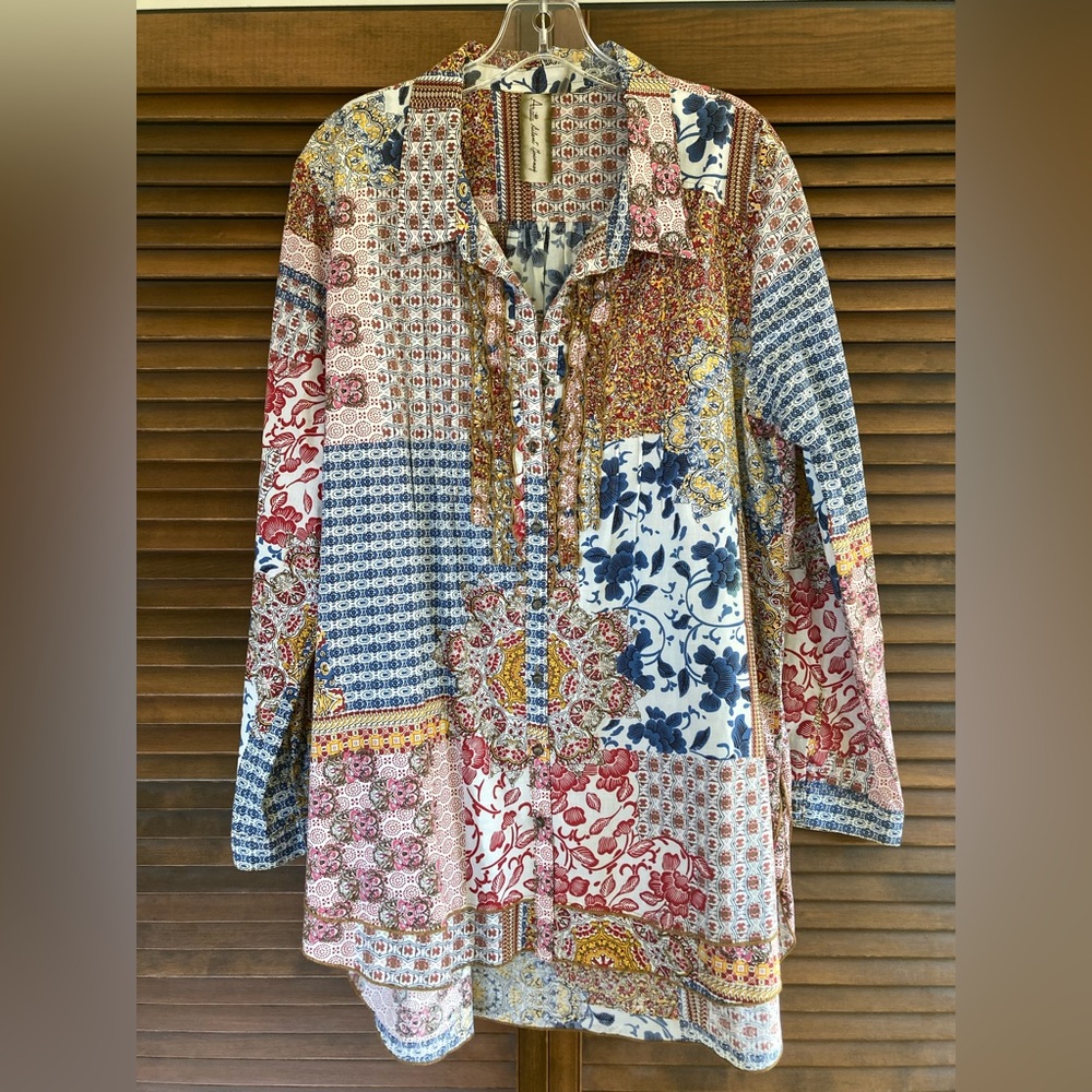 Patchwork Floral Button-Front Blouse - Multi-Color - Picture 2 of 14